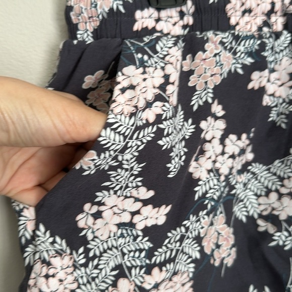 Loft floral shorts - Picture 3 of 5